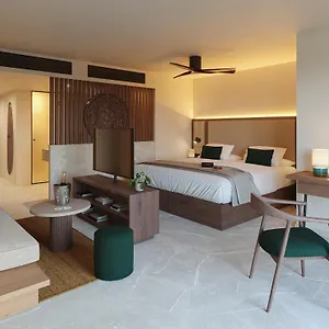 ***** Hotel Purobeach Spain