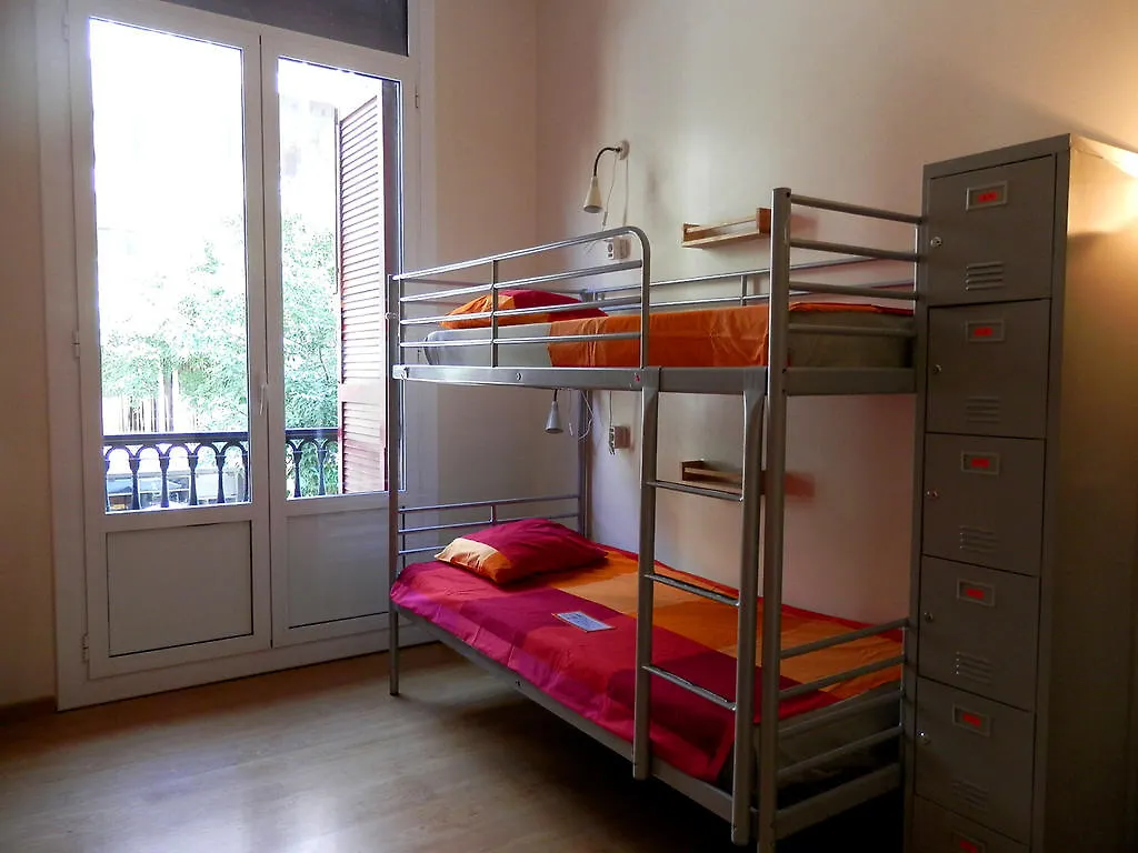 Barcelona Central Garden Hostal