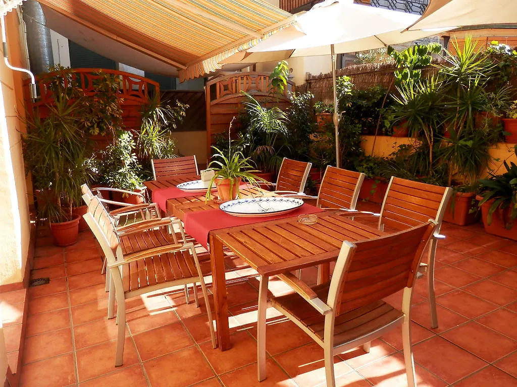 Barcelona Central Garden Hostal Spain