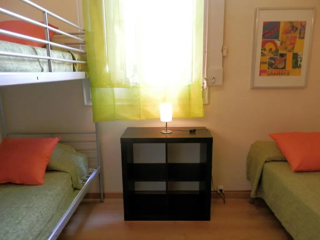 Barcelona Central Garden Hostal